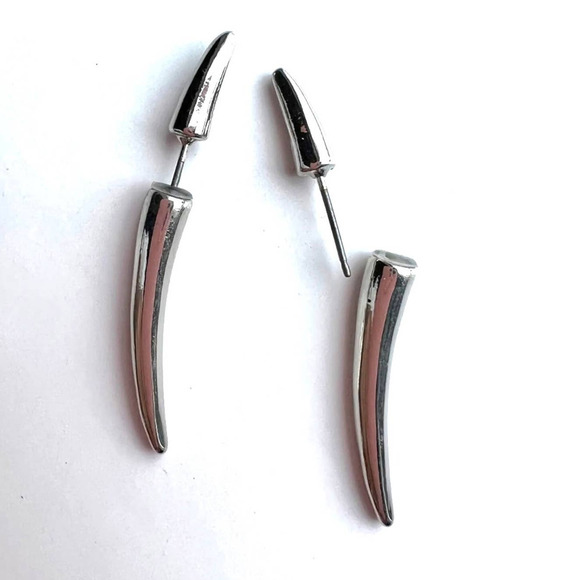 NEW Earrings Retro Front Back Spike Unique Raptor Claw Horn Trending Silver N23 - Picture 3 of 4